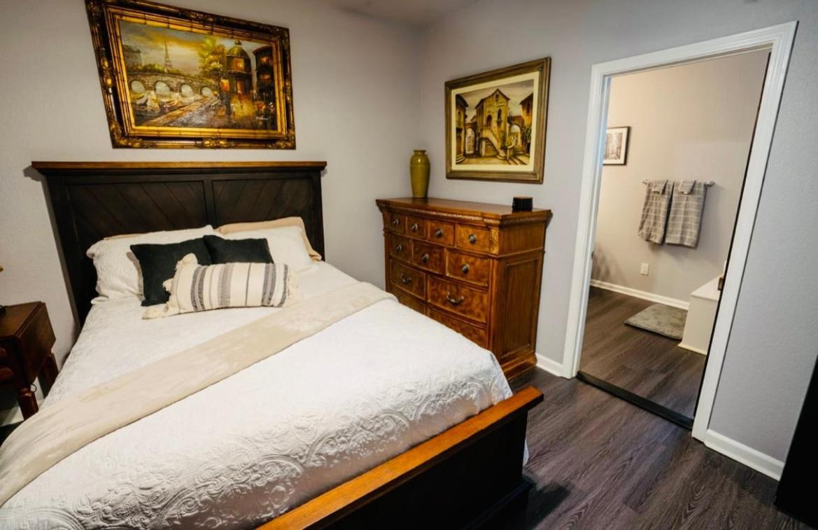 Brooklynn'S Bay, Elegant Lakefront Condo Retreat Hot Springs Dış mekan fotoğraf